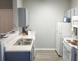 Renaissance Courts Apartments in Denton, TX - Building Photo