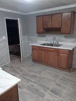 1003 16th Ct in Phenix City, AL - Building Photo