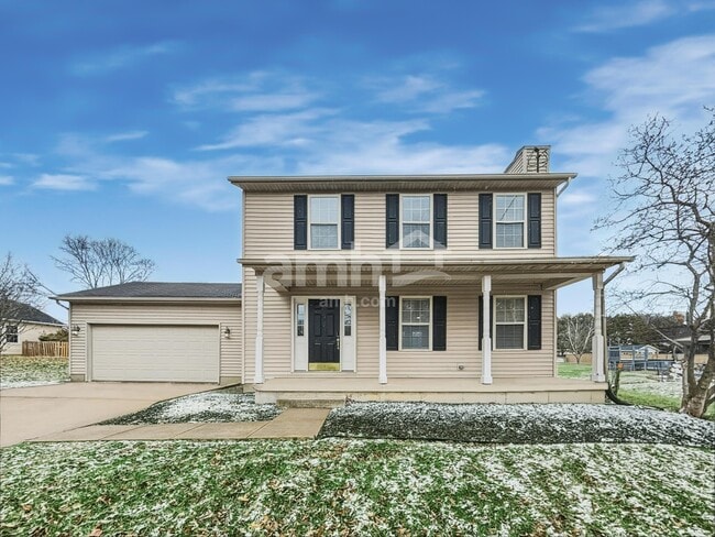 property at 912 N Garver Rd