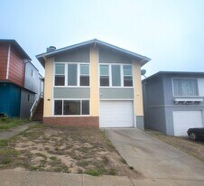 1215 Skyline Dr, Unit 1215 Skyline Dr, Daly City, CA 94015 in Daly City, CA - Building Photo