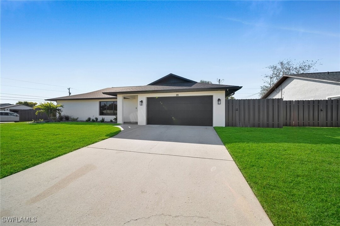 20 NE 9th Ct in Cape Coral, FL - Foto de edificio