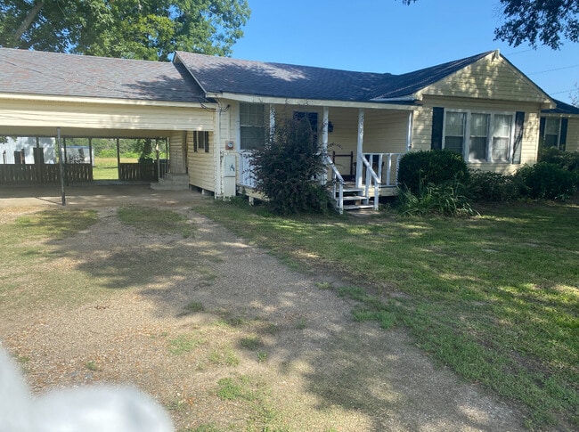 property at 5036 Hwy 17