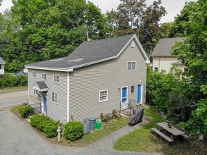 235 Cate St in Portsmouth, NH - Building Photo - Building Photo