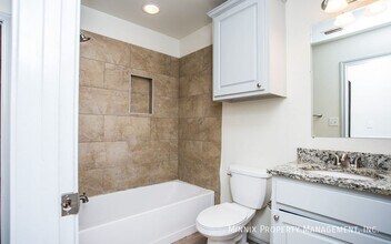 4117 18th St, Unit AUCMJQ in Lubbock, TX - Foto de edificio - Building Photo