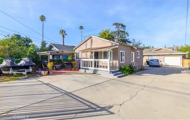 property at 2079 Patterson St