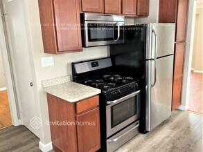 875 Iroquois Ave in St. Paul, MN - Foto de edificio - Building Photo