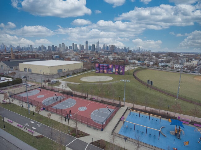 1001 Garfield Ave, Unit 2 in Jersey City, NJ - Foto de edificio - Building Photo