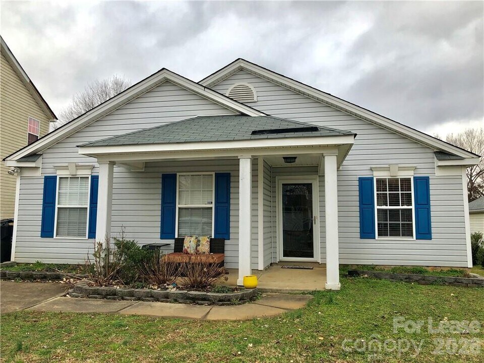 3065 Parade Ln SW in Concord, NC - Building Photo