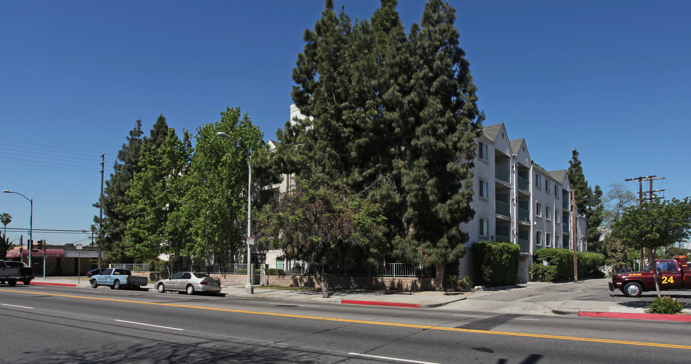 Roberta Stephens Villa I in Los Angeles, CA - Building Photo