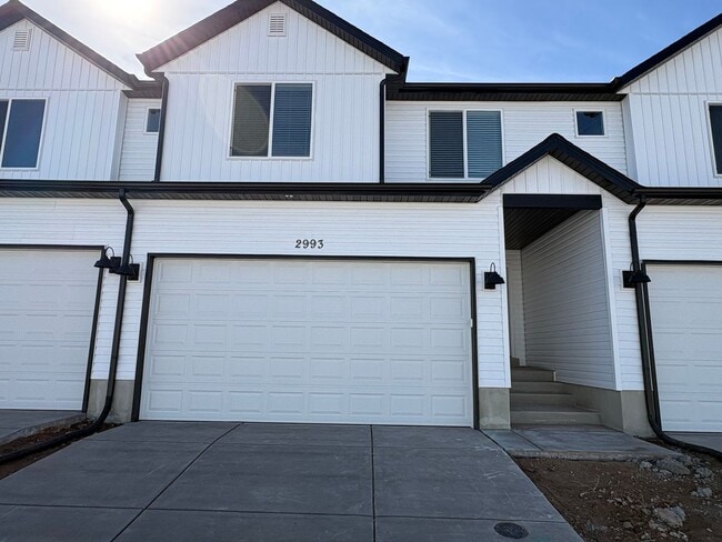 property at 2993 W LaGrand St