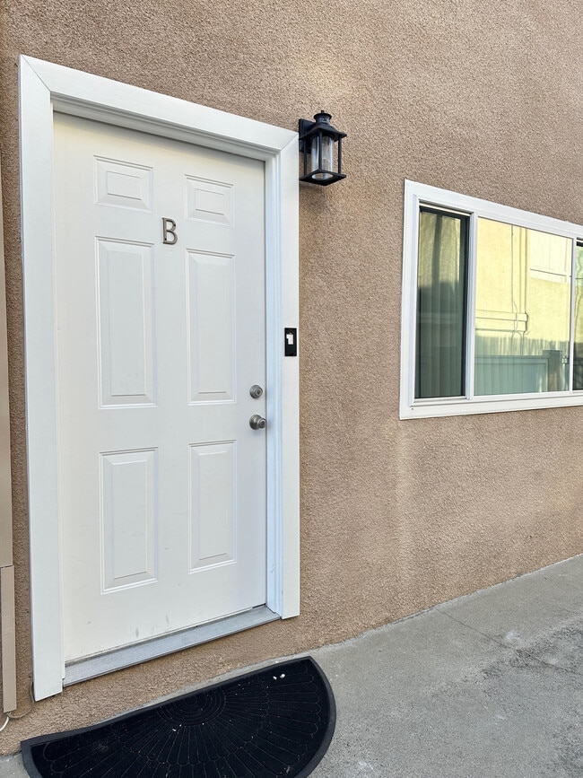 1909 Bataan Rd, Unit B