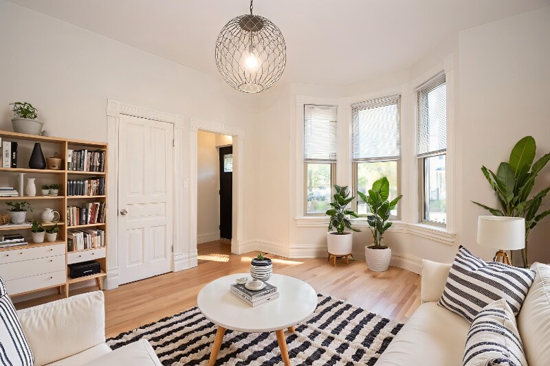 2176 N Maplewood Ave in Chicago, IL - Foto de edificio