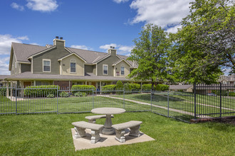 Highland Ridge in Overland Park, KS - Building Photo - Building Photo
