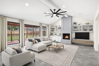 8726 Wildforest Dr in Houston, TX - Building Photo - Building Photo