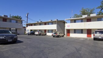 Oleander Gardens in Bakersfield, CA - Building Photo