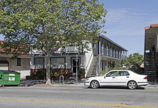 1621 Alum Rock Ave in San Jose, CA - Building Photo - Building Photo