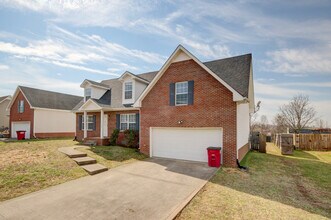 1568 Cedar Springs Cir in Clarksville, TN - Building Photo - Building Photo