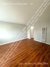 16208 Eucalyptus Ave in Bellflower, CA - Foto de edificio - Building Photo