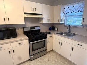 47 Harding Ct in Garfield, NJ - Building Photo - Building Photo