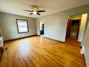 2137 Stadium Dr in Rock Island, IL - Building Photo - Building Photo