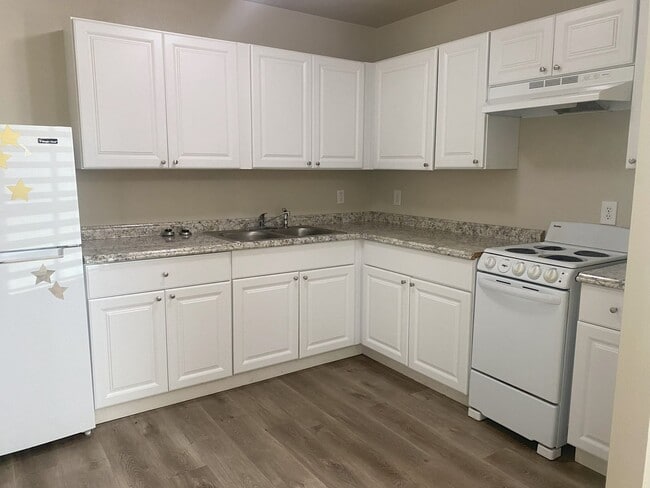 property at 2105 S Main St