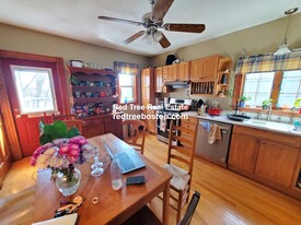 121 Lowell St, Unit 2 in Somerville, MA - Building Photo