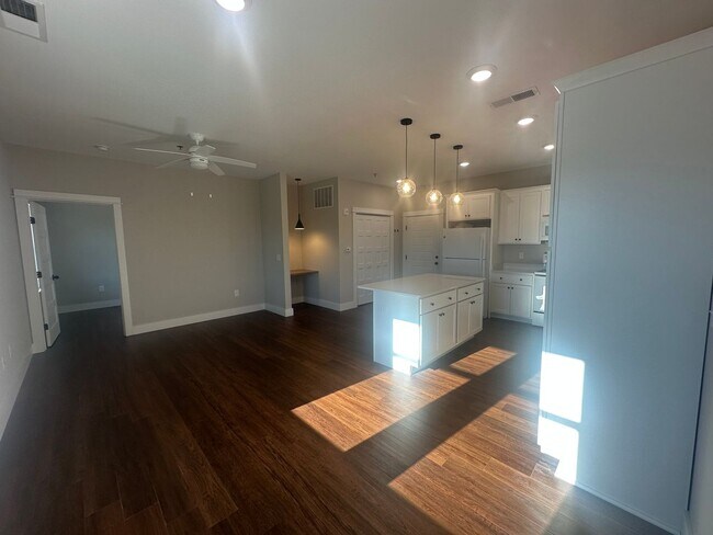 100 Old Tom St in Manteo, NC - Building Photo - Building Photo