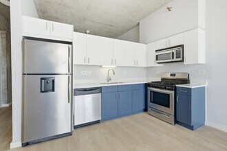 1620 S Michigan Ave, Unit 903 in Chicago, IL - Building Photo - Building Photo