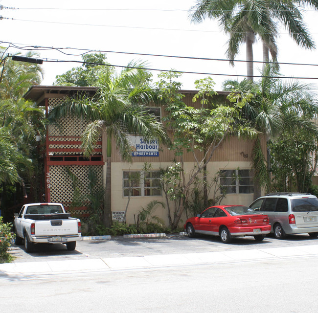 Sunset Harbor Apartments in Fort Lauderdale, FL - Building Photo - Building Photo