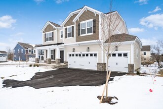 7088 Gorden Dr in Dublin, OH - Foto de edificio - Building Photo