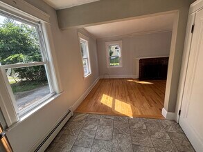 466 Chandler St in Worcester, MA - Building Photo - Building Photo