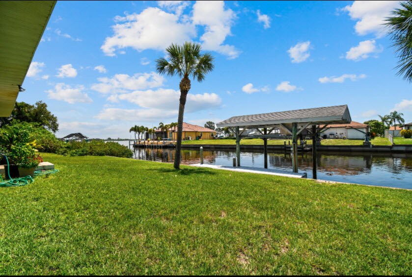 5058 Ackley Terrace in Port Charlotte, FL - Building Photo