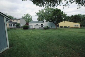 5651 Scotty Ct in Hilliard, OH - Building Photo - Building Photo