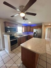 660 Belvedere Rd NW in Palm Bay, FL - Building Photo - Building Photo