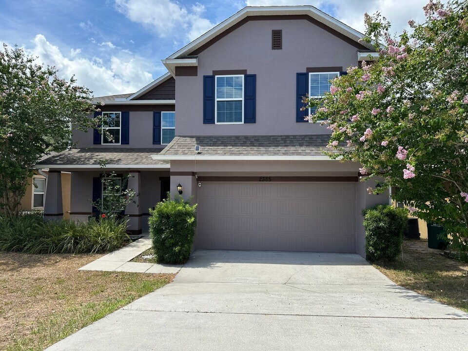 2385 Martins Run in Tavares, FL - Building Photo
