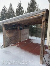 1371 Inverness Ln in Neenah, WI - Building Photo - Building Photo