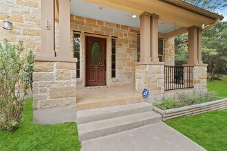 142 Kaanapali Ln in Bastrop, TX - Building Photo - Building Photo