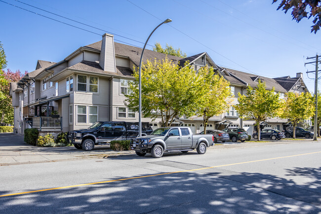 Avondale Court in Langley, BC - Building Photo - Building Photo