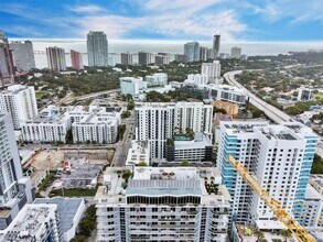 1010 SW 2nd Ave in Miami, FL - Building Photo - Building Photo