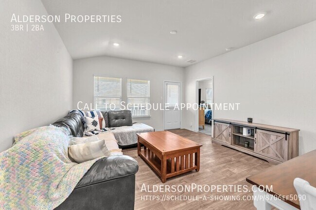 4410 Lake Ritter St in Saint Hedwig, TX - Building Photo - Building Photo
