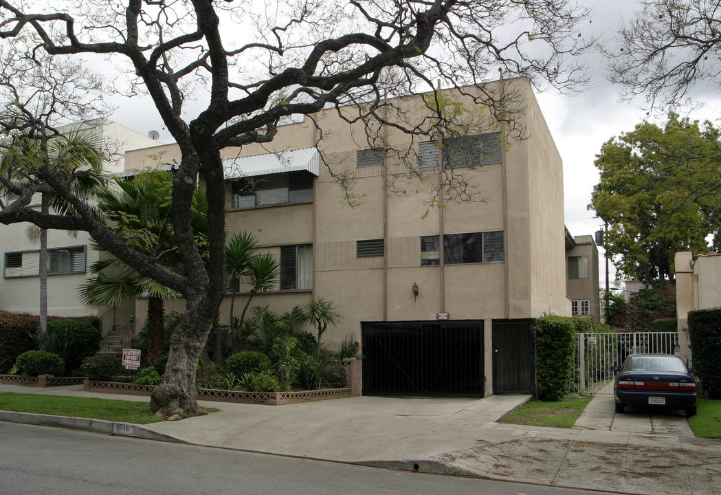 1016 N Edinburgh Ave in West Hollywood, CA - Building Photo