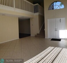 2802 SW 165th Ave in Miramar, FL - Building Photo - Building Photo