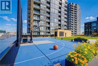 108 Garment St in Kitchener, ON - Building Photo - Building Photo