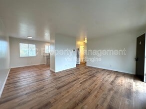 102 E Bernal Dr in Salinas, CA - Building Photo - Building Photo