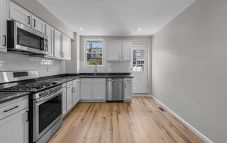 121 N Patterson Park Ave in Baltimore, MD - Building Photo