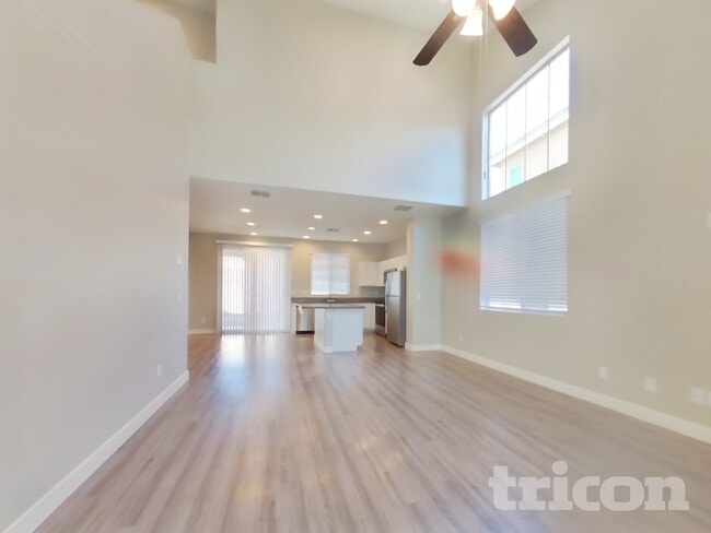 2630 E Danbury Rd in Phoenix, AZ - Foto de edificio - Building Photo