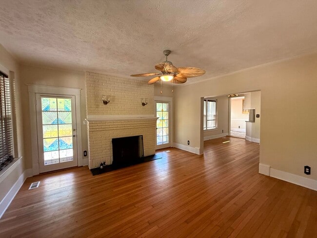 1913 Morganton Rd in Fayetteville, NC - Building Photo - Building Photo