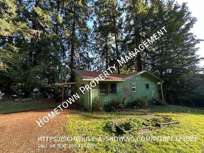 property at 9706 Hunter Point Rd NW