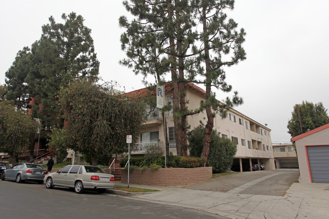 11988 Kiowa Ave in Los Angeles, CA - Foto de edificio