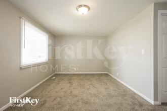 636 Jefferson Ave in Carpentersville, IL - Building Photo - Building Photo